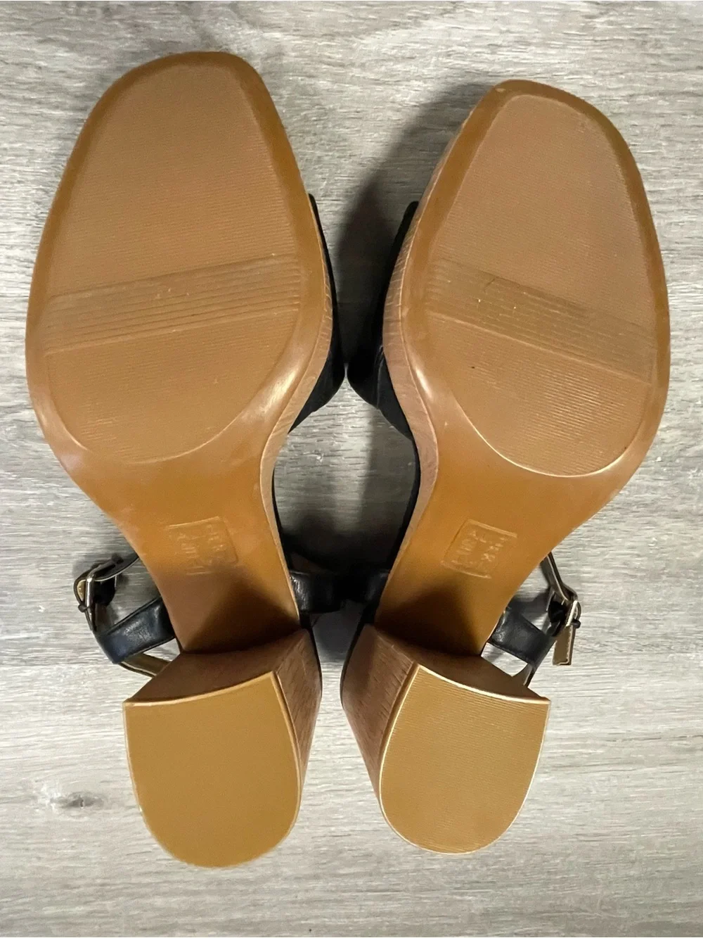 NWOT Naturalizer Lilly Black Platform Block Heel Sandals Size 10W